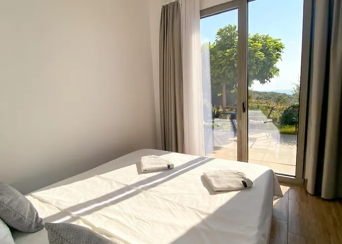 Hana With Pool * Shetaj